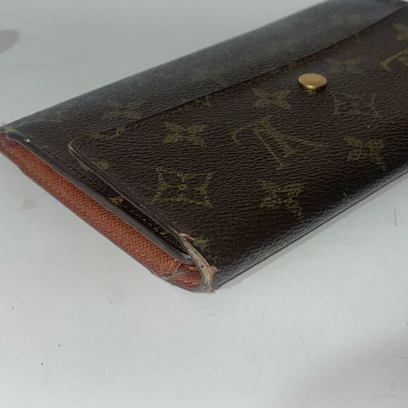 Authentic Louis Vuitton Monogram International Wallet - Picture 10 of 15